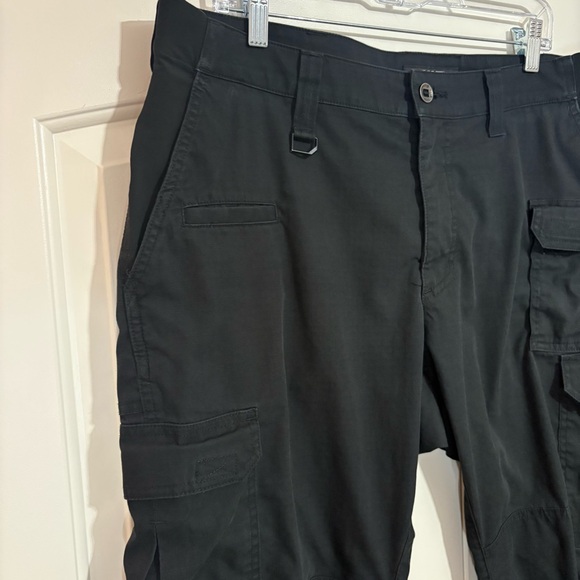 5.11 Tactical Pants Men's 38x30‎ Black Ripstop Police EMS Duty First Responder - Picture 4 of 13